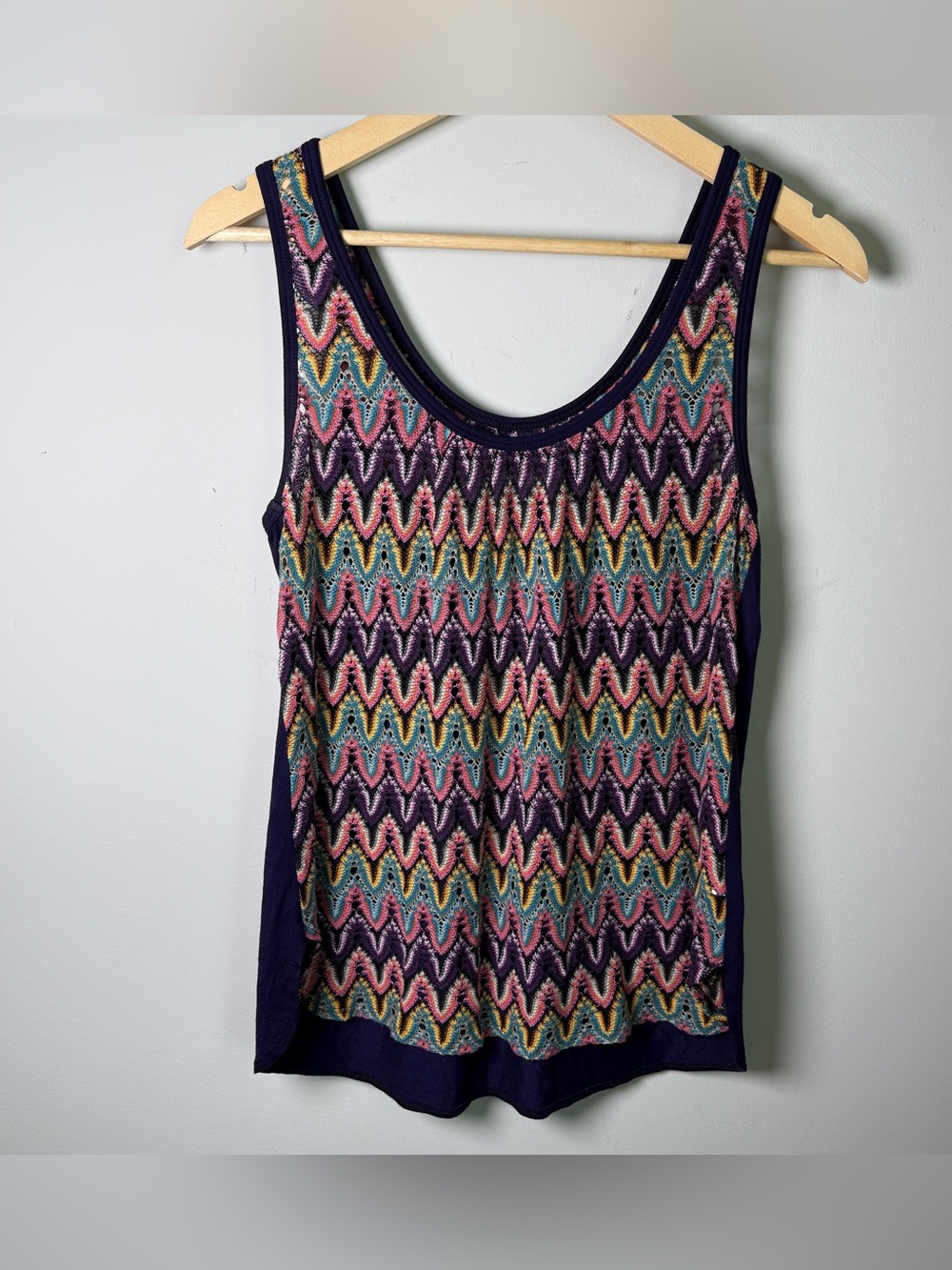 Trina Turk Open Knit Chevron Tank | Size L | Navy Multicolor | Dopamine Boho